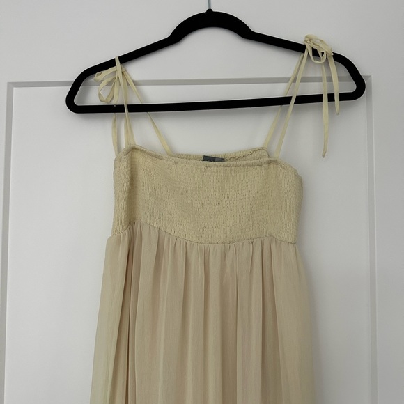 Butter Yellow Maxi Dress - Picture 2 of 4